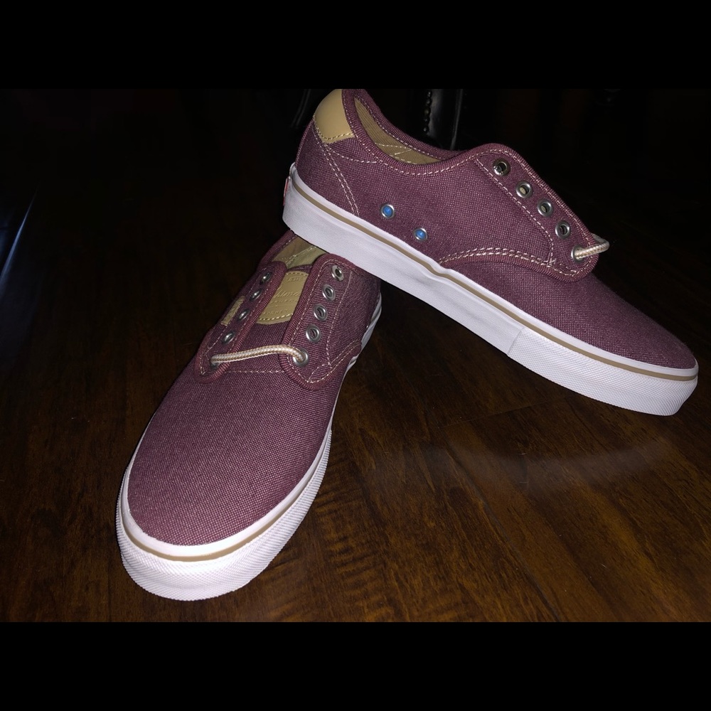 VANS | NEW NWOT Maroon Canvas Shoe